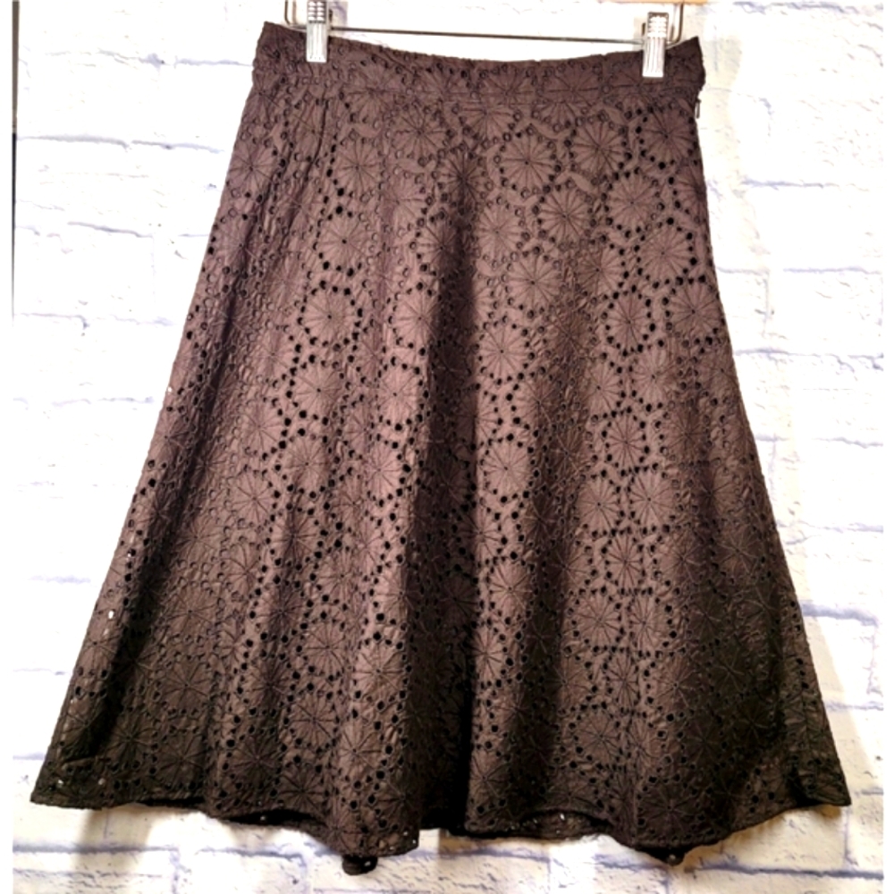 BANANA REPUBLIC Women's Skirt Size 0 Black Eyelet Floral A-line